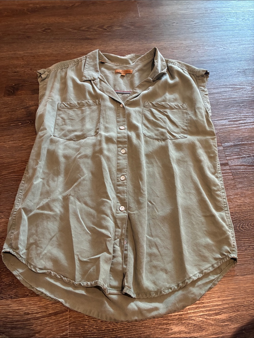 JACHS Girlfriend Olive Sleeveless Button-Front Shirt